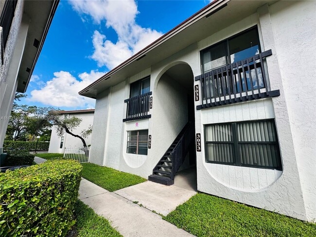 Building Photo - 3037 NW 118th Dr Unit 122D