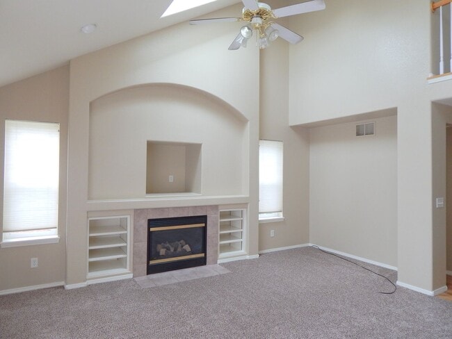 Photo - 203 Cleopatra St