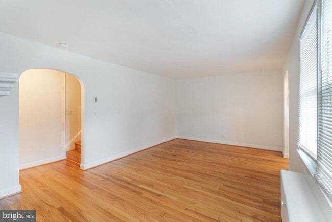 Building Photo - 920 Boucher Ave Rental