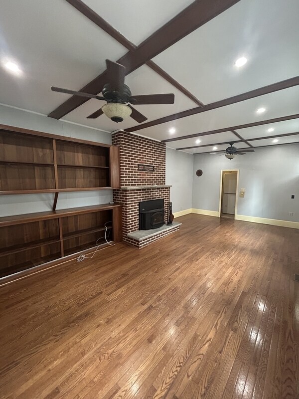 Photo - 22 E 24th St