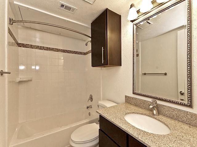 5909 Birchbrook Dr Unit 207