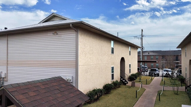 Exterior on W. Hickory St.