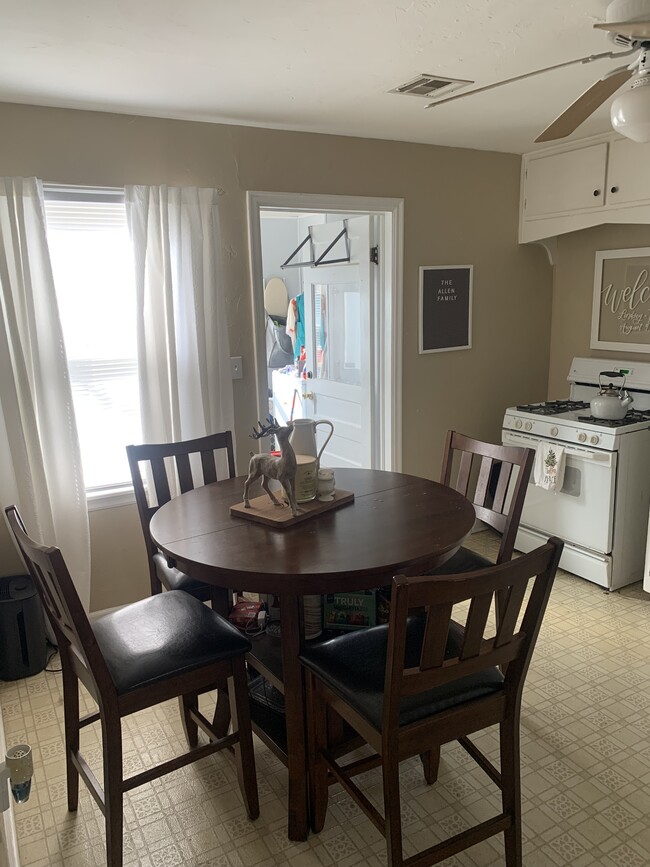 Photo - 1013 W 9th Ave