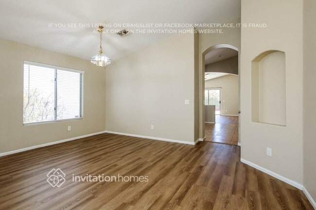 Photo - 16255 W Moreland St