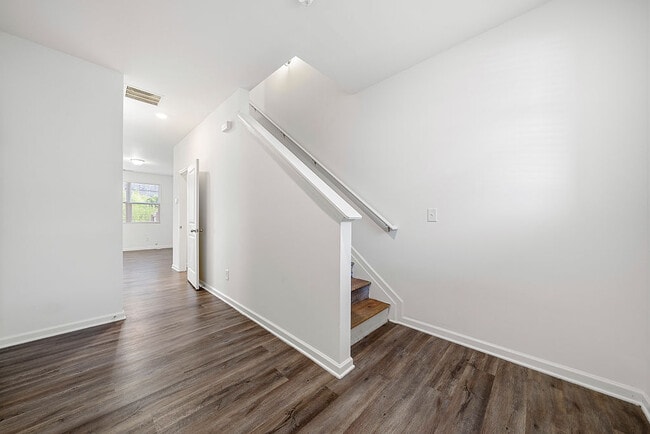 Photo - 104 Silver Star Wy