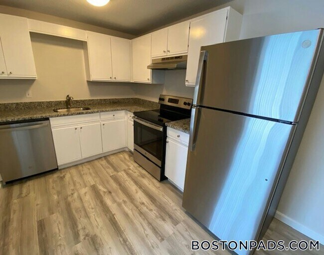 Building Photo - 4516 N Main St Rental