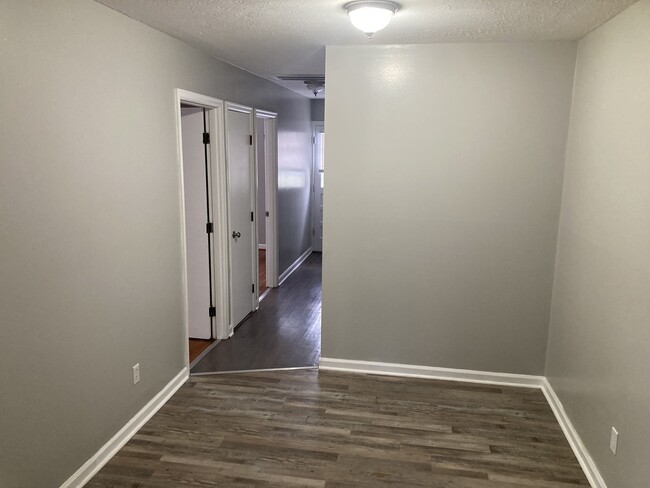 Photo - 2039 Nashville Ct