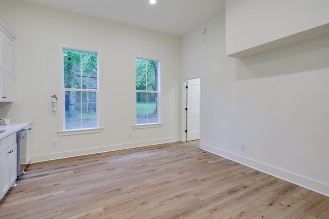 Photo - Charming 1BR in the Heart of Olde Towne Clinton Unidad C