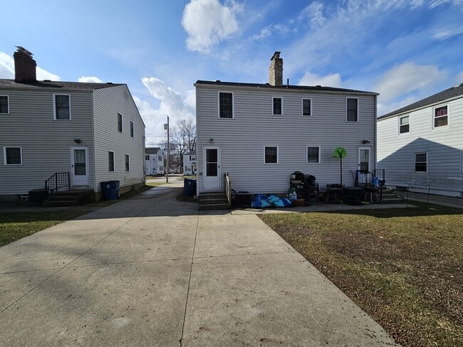 Photo - 3979 Gary Ave