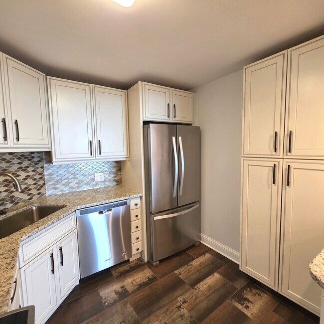 Photo - 6033 N Sheridan Rd Unit 35F