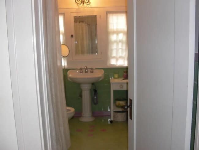 Photo - 157 8th Ave N