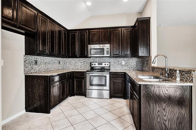 Photo - 317 Ferndale Pl