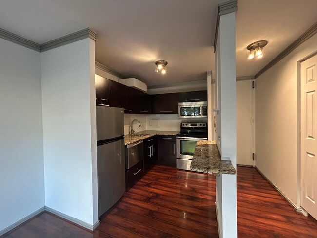 Photo - 1350 N Dearborn St