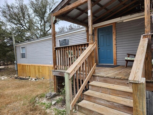 Building Photo - FOR LEASE!!