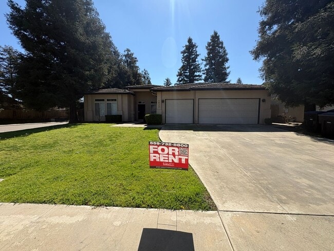 Building Photo - Amazing Home for Rent on a Corner Lot!!!