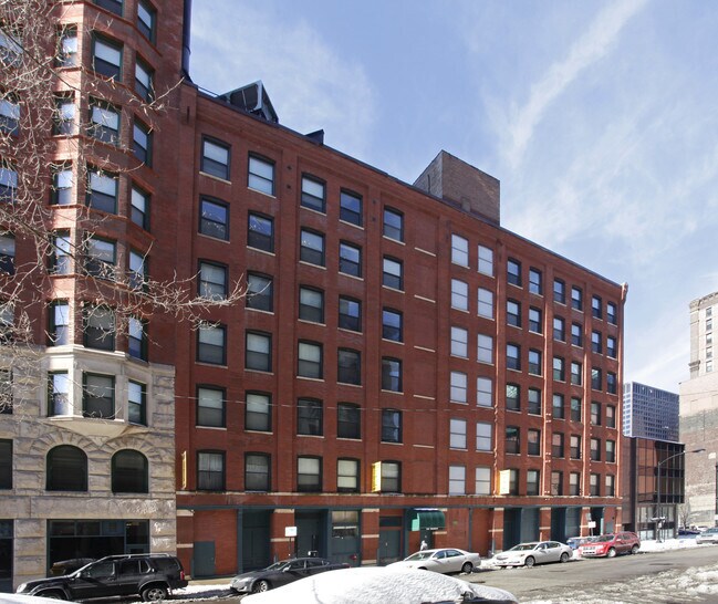 Photo - 525 S. Dearborn St.