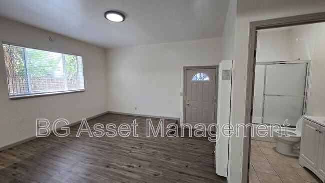 Photo - 130-A Marina Way