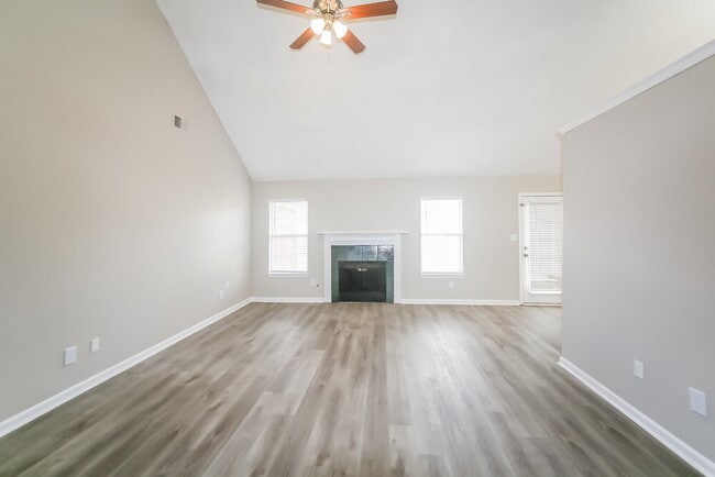 Photo - 7326 Bramble Ln