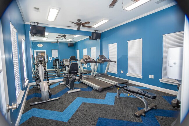 24/hr Fitness Center