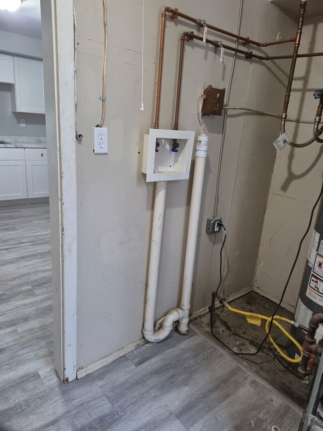 Building Photo - 19-21 Shelley Court Unit 19