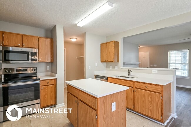 Photo - 412 Feldspar Way