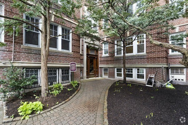 Building Photo - 1697-1699 Cambridge St Unit 36 Rental