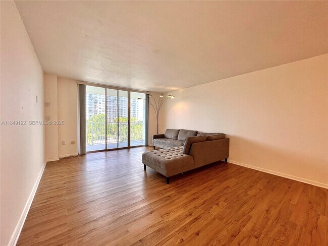 Photo - 2851 NE 183rd St Unit 414E