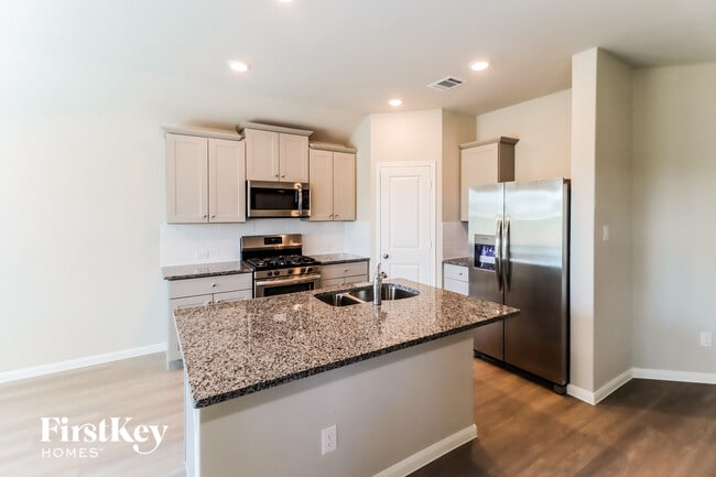 Photo - 1110 Nashua Square