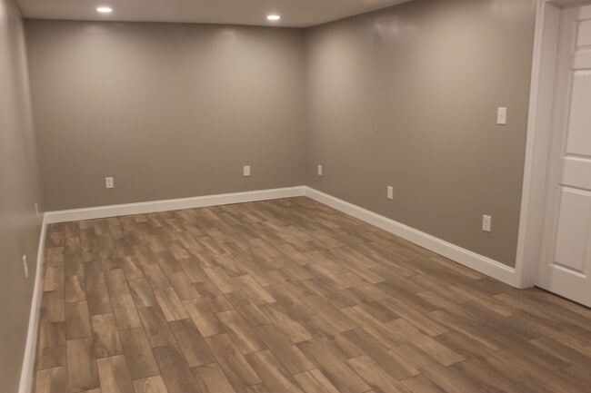 Photo - 246 Hill N Dale Rd