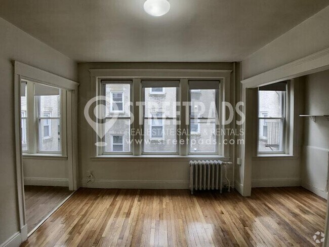 Building Photo - bedroom in Boston MA 02215 Rental