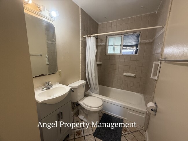 Photo - 7663 22nd St