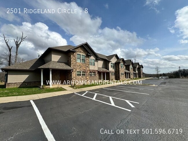 Building Photo - 2501 Ridgeland Cir Unit 8