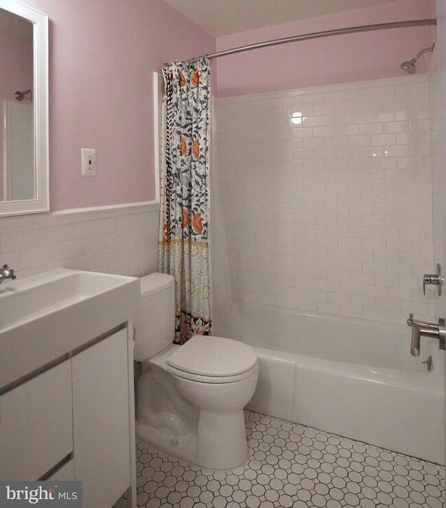 Photo - 10607 Montrose Ave Unit 102