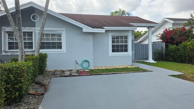 Photo - 9818 SW 146th Ct