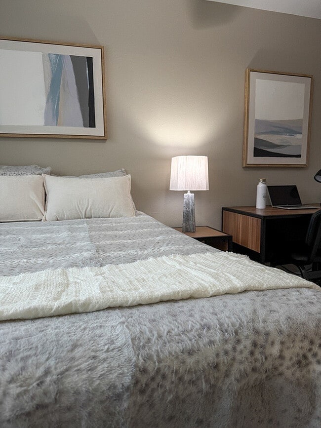 Image (16) - The Harbor