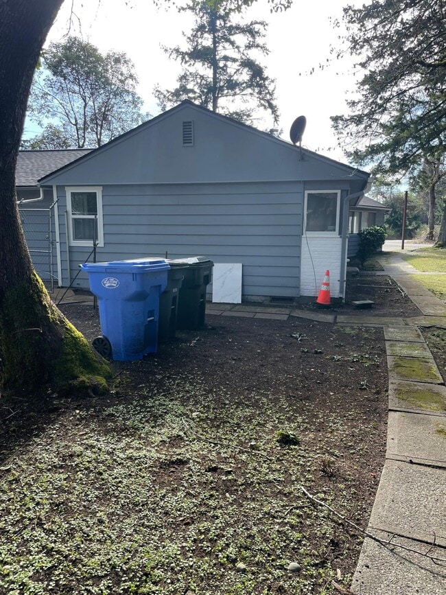 Photo - 12827 Glenwood Ave SW