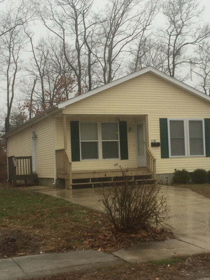 Photo - 1705 Coventry Way