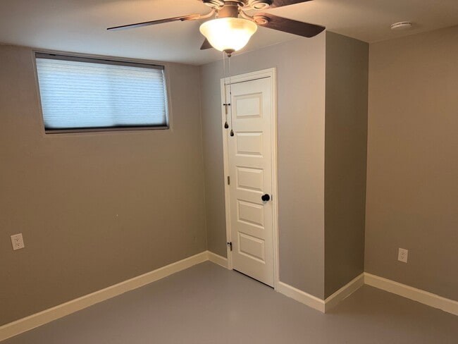 Photo - 19 Bonfoy Ave Unidad B