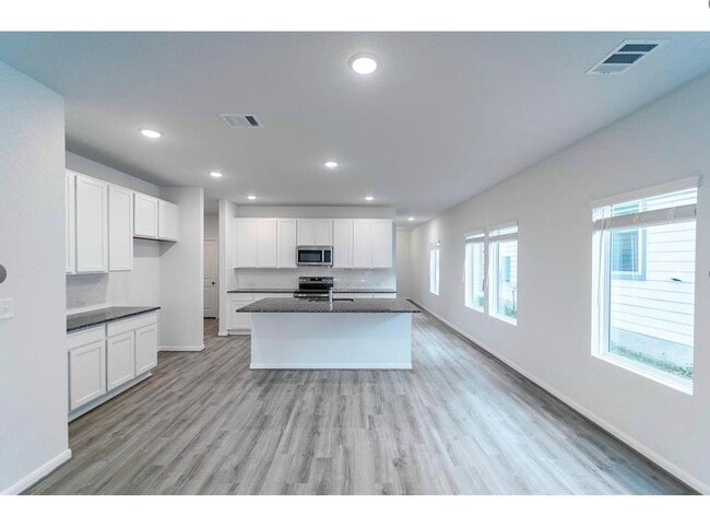 Photo - 201 LT Rusty Dr