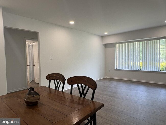 Building Photo - 9574 Jayhawk Terrace Unit 103