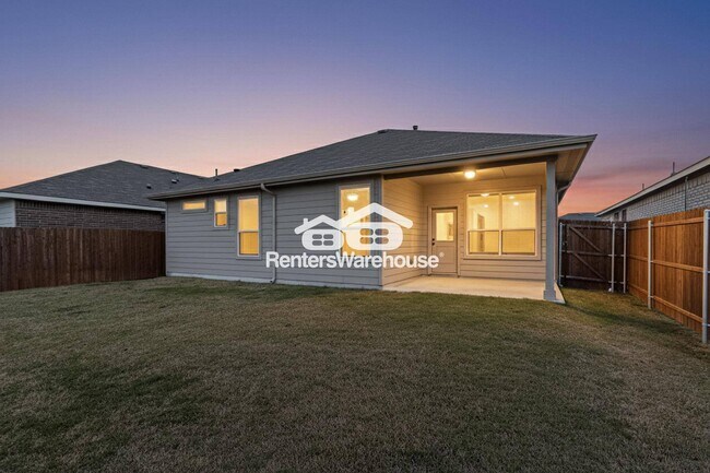 Photo - 8517 Centerboard Ln