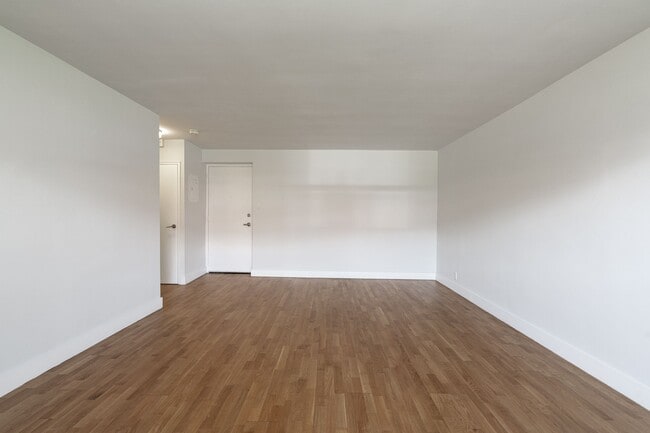 Photo - 25 Eccleston Dr Unit 106