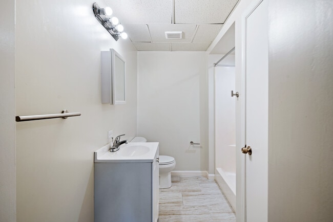 Riveredge Square Apartments