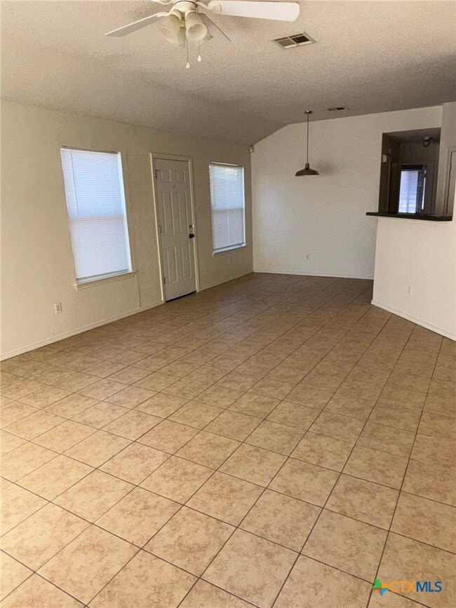 Photo - 2205 Garrett Dr