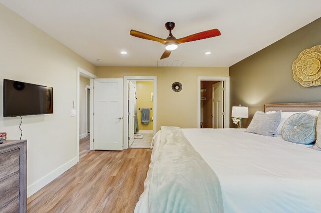 Photo - 7409 Red Robin Ln Unidad B