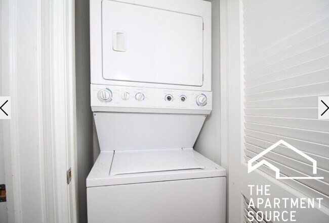 Photo - 1214 W Waveland Ave Unit 2