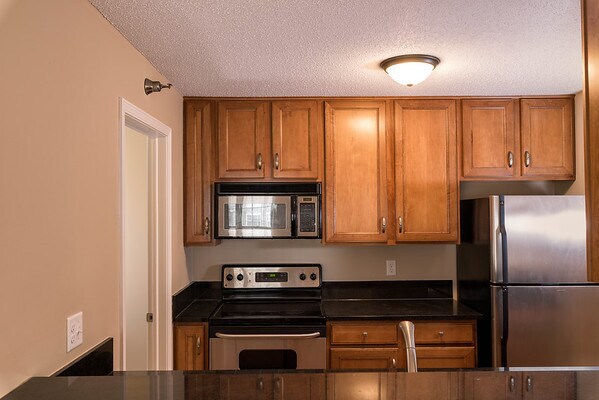 Photo - Gorgeous 2 Bed / 2 Bath Minnetonka Townhom...