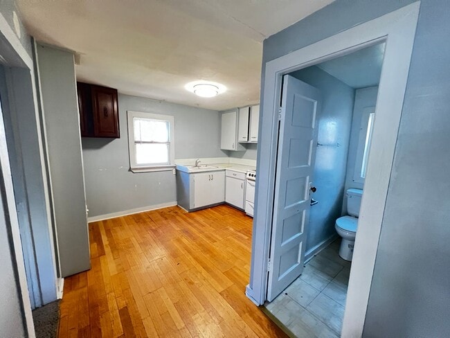 Photo - 309 S 33rd St Unit 309 S 33rd St 2