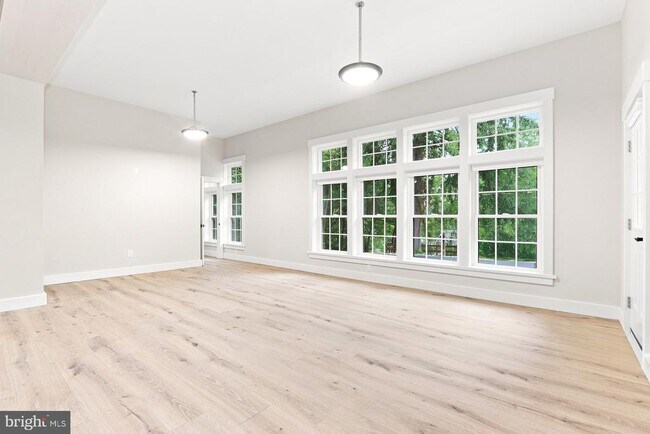 Photo - 5565 Pennell Rd