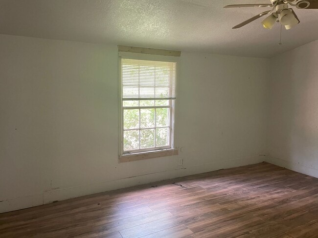 Photo - 157-159 Hubbard Unit 159